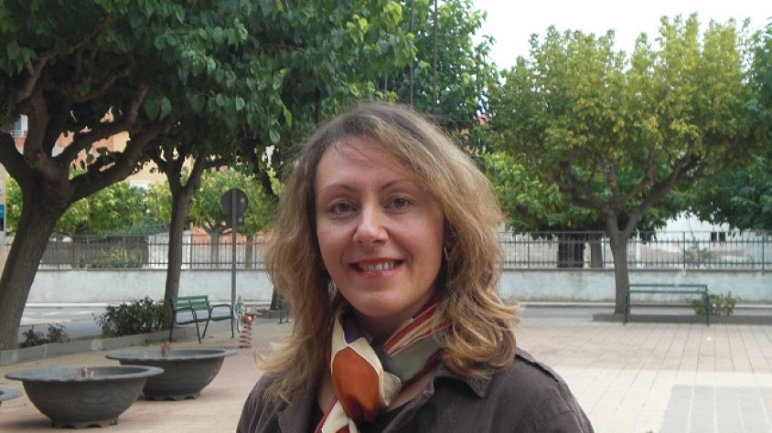 L'Elena, a la Plaça de l'Ajuntament de La Fuliola